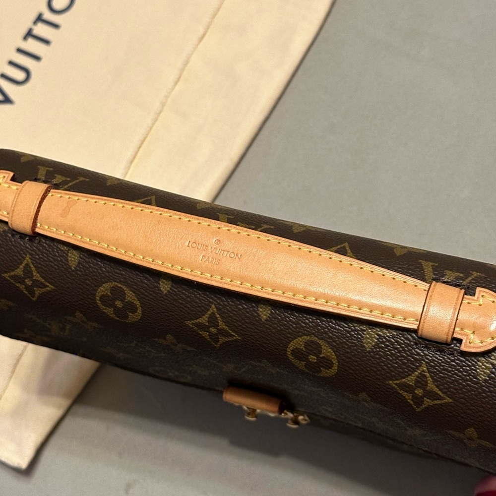 Louis Vuitton Monogram Crossbody Bag in Brown and Gold - Picture 4 of 8